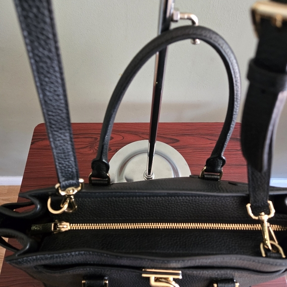 Michael Kors Hamilton Bag - Picture 4 of 11